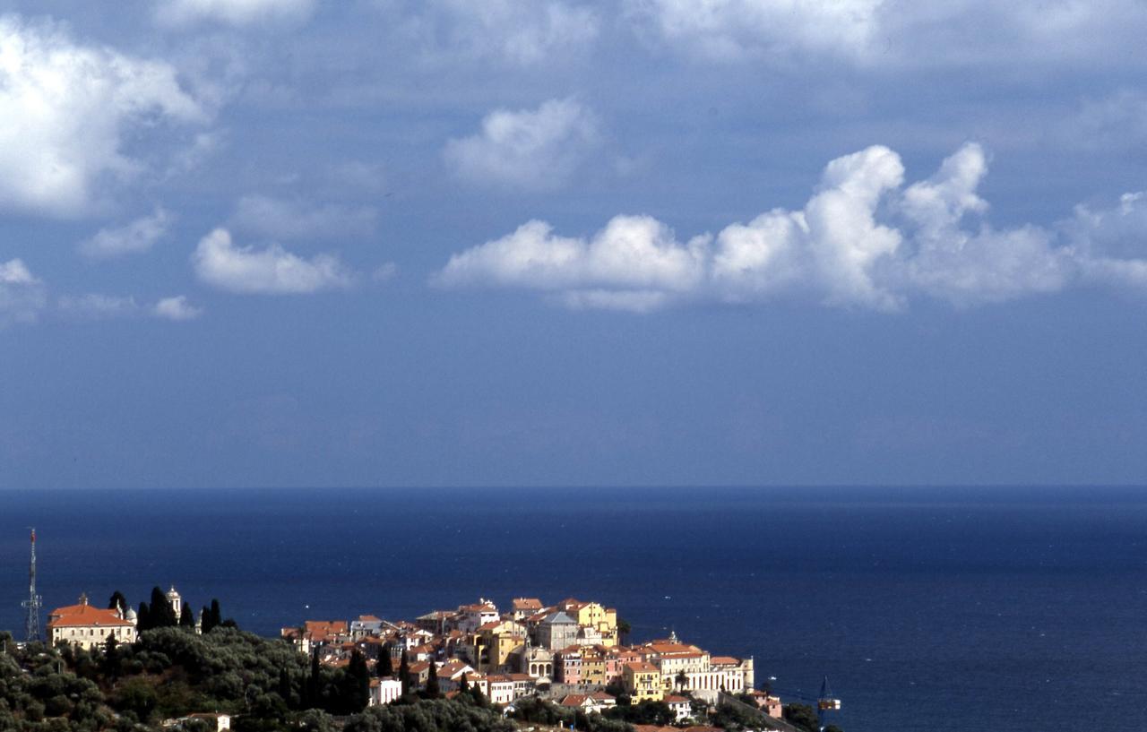 Uliveto Saglietto Agriturismo A Poggi Apartments Imperia Exterior foto