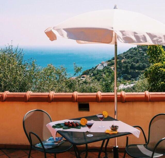 Uliveto Saglietto Agriturismo A Poggi Apartments Imperia Exterior foto